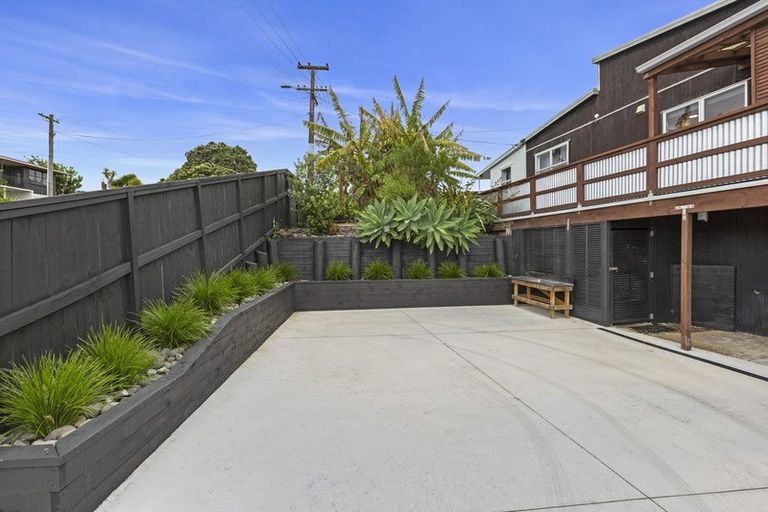 Photo of property in 2 Taipari Avenue, Raglan, 3225