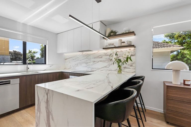 Photo of property in 41 Shortt Avenue, Mangere Bridge, Auckland, 2022