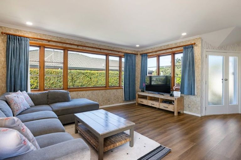 Photo of property in 52 Grosvenor Street, Cambridge, 3434