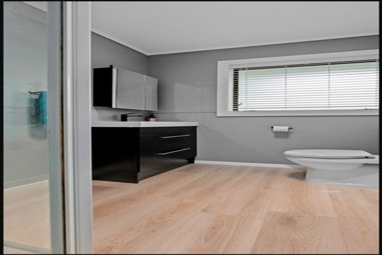 Photo of property in 15 Elwyn Place, Avonhead, Christchurch, 8042