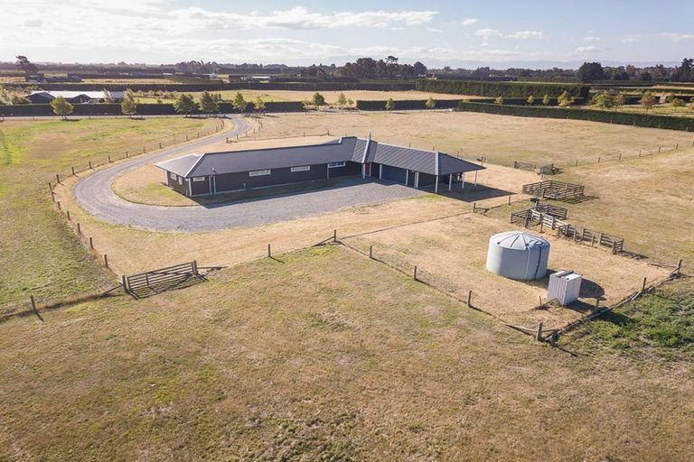 Photo of property in 1/616 Halkett Road, West Melton, Christchurch, 7671