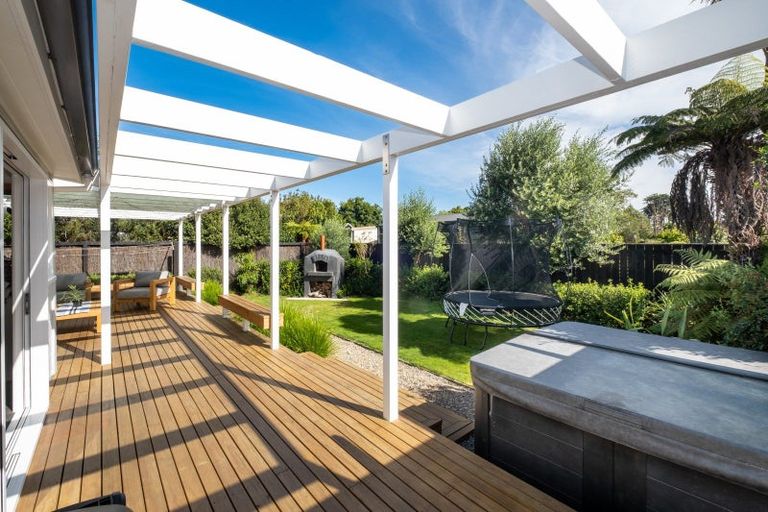 Photo of property in 7 Gow Avenue, Haumoana, 4102