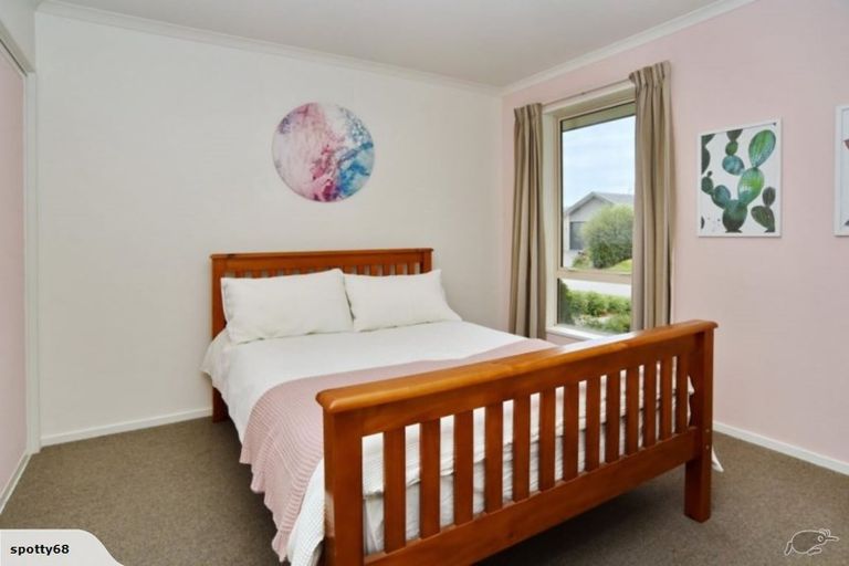 Photo of property in 5 Horomaka Street, Pegasus, 7612