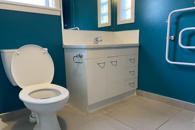 Photo of property in 1a Grove Road, Addington, Christchurch, 8024