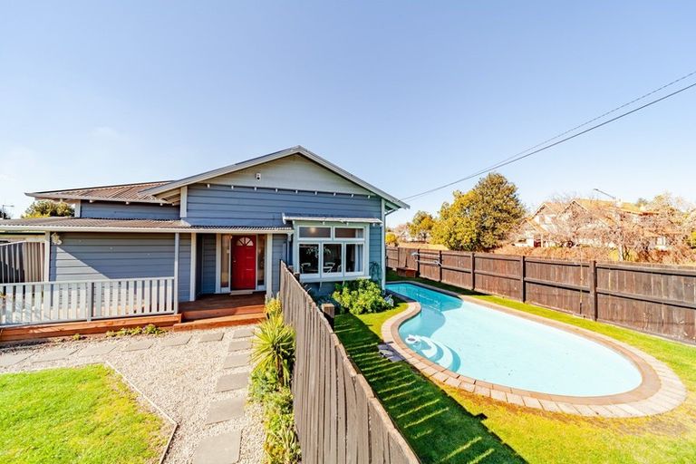 Photo of property in 1001 Caroline Road, Mayfair, Hastings, 4122