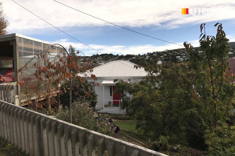 Photo of property in 11 Walton Street, Kaikorai, Dunedin, 9010