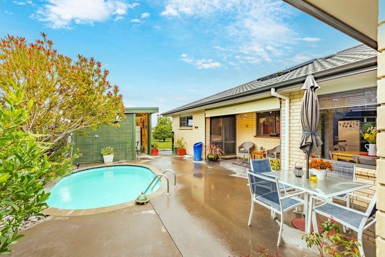 Photo of property in 25 Mcnaughton Place, Onekawa, Napier, 4110