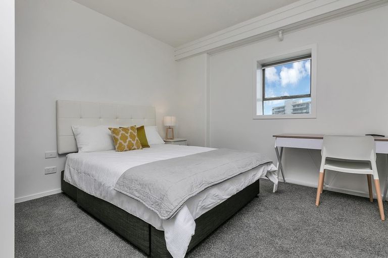 Photo of property in 17g Albert Street, Palmerston North, 4414