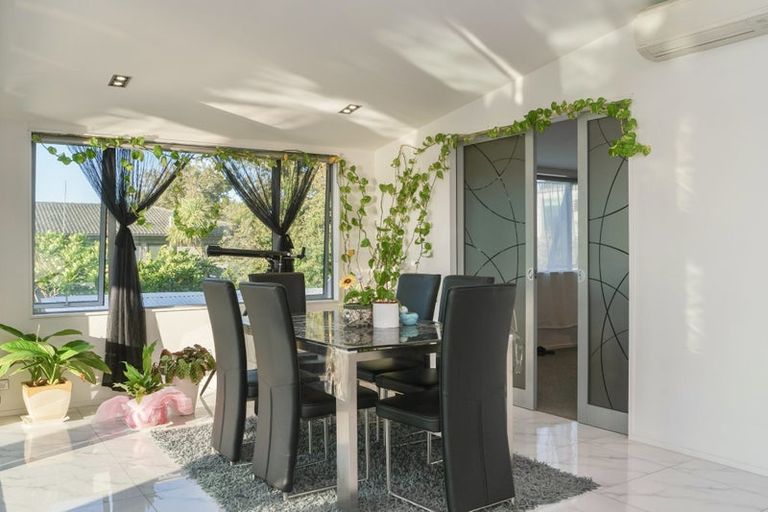 Photo of property in 16 Bucklands Beach Road, Bucklands Beach, Auckland, 2012