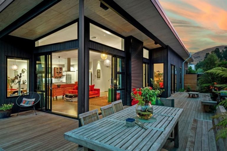 Photo of property in 10 Denman Street, Sumner, Christchurch, 8081