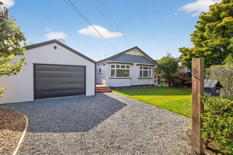Photo of property in 13 Kowhai Terrace, Saint Martins, Christchurch, 8022