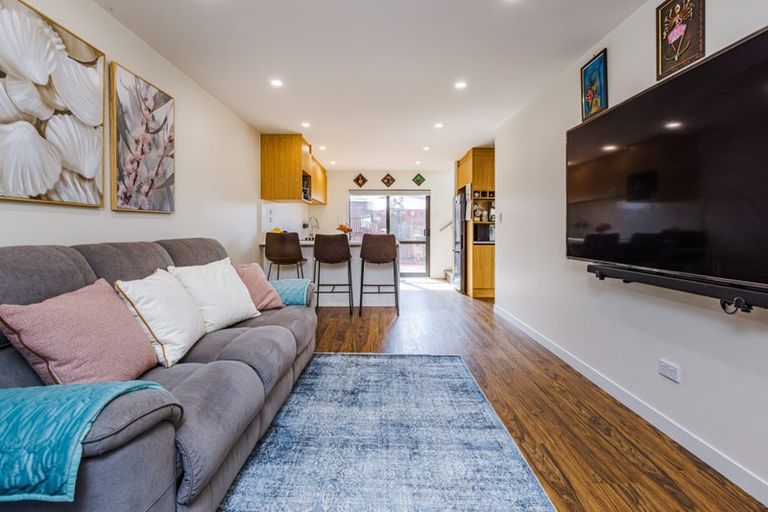 Photo of property in 17e Ewbank Place, Manurewa, Auckland, 2102