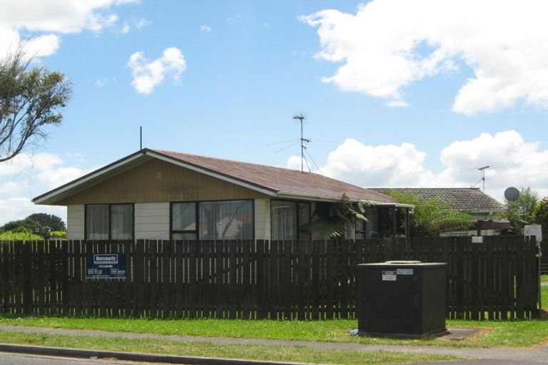 Photo of property in 2/18 Taka Street, Takanini, 2112