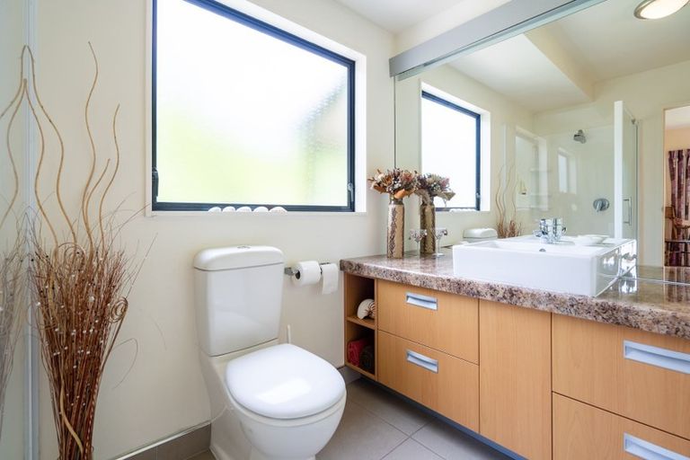 Photo of property in 110 Renown Road, Raumati South, Paraparaumu, 5032