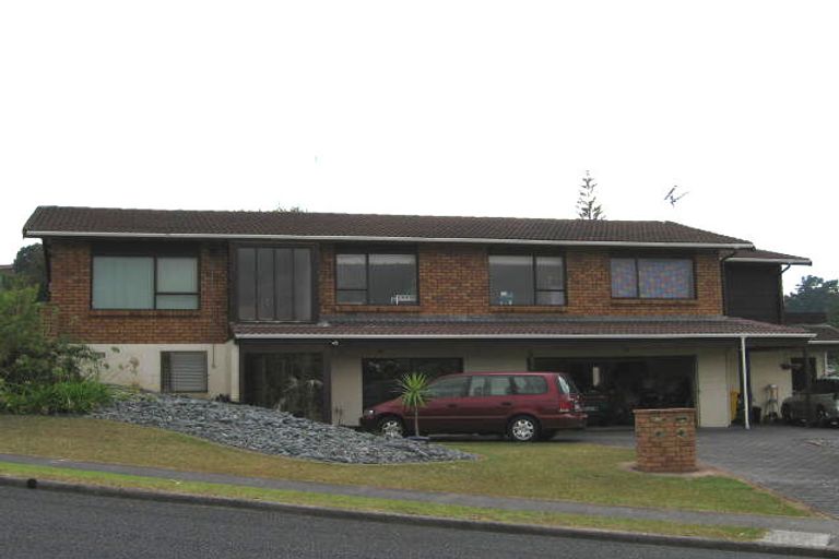 Photo of property in 124 Stapleford Crescent, Browns Bay, Auckland, 0630