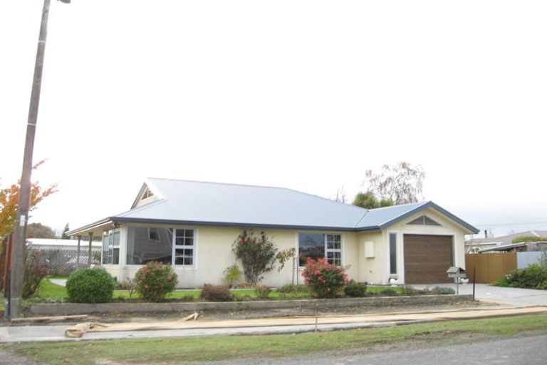 Photo of property in 2 Duthie Street, Milton, 9220