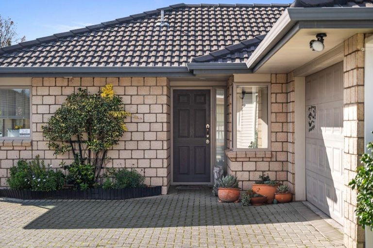 Photo of property in 16a Basley Road, Owhata, Rotorua, 3010