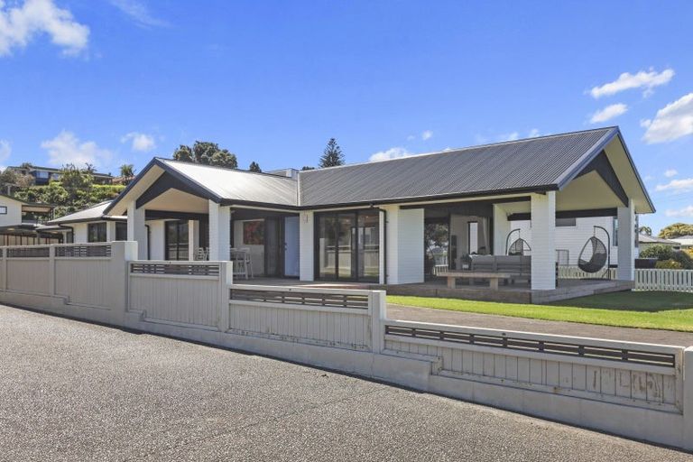 Photo of property in 32 The Esplanade, Omokoroa, 3114