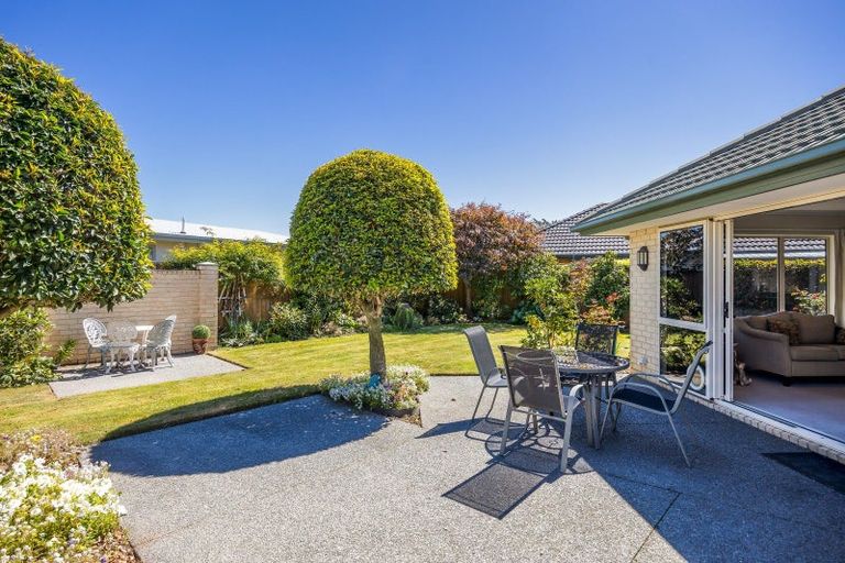 Photo of property in 18 Elm Drive, Rangiora, 7400