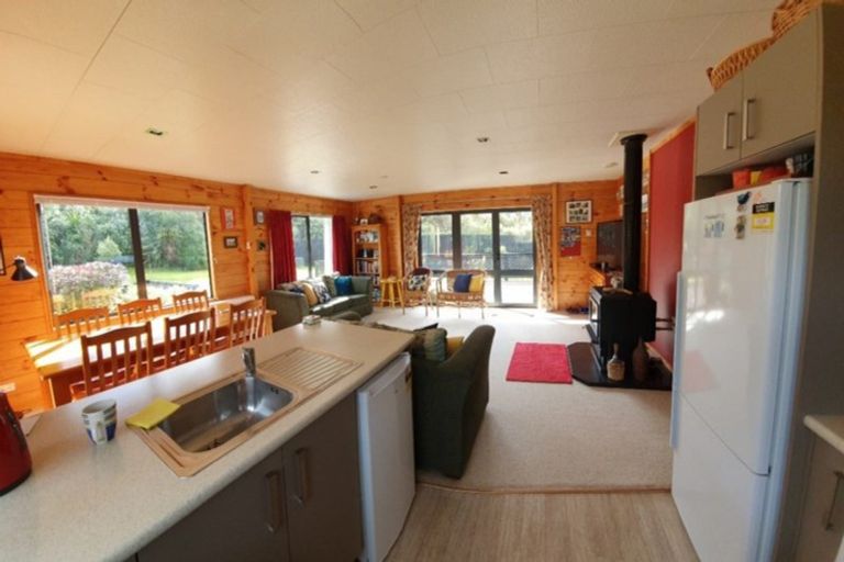 Photo of property in 34 Oxford Street, Taylorville, Greymouth, 7805