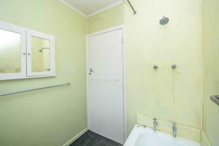 Photo of property in 29 Johnston Street, Featherston, 5710