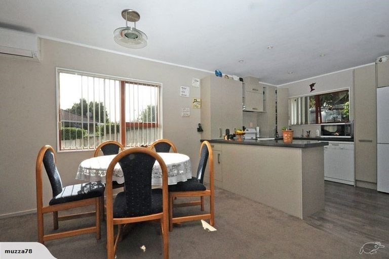 Photo of property in 4 William Hadlow Place, Hatfields Beach, Orewa, 0931