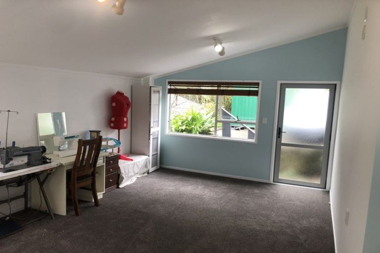 Photo of property in 78 Wirihana Road, Titirangi, Auckland, 0604