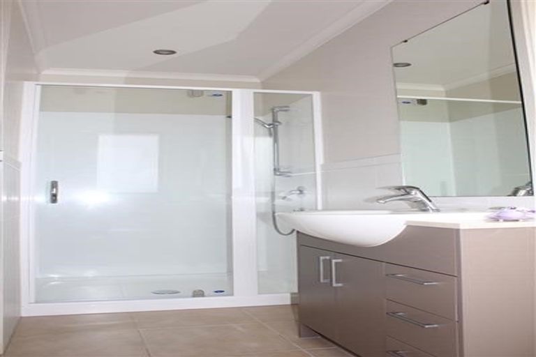 Photo of property in 50 Greenbough Lane, Greenhithe, Auckland, 0632