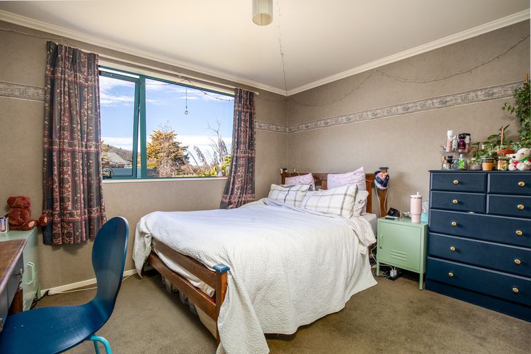 Photo of property in 24 Whitby Street, Clyde, 9330