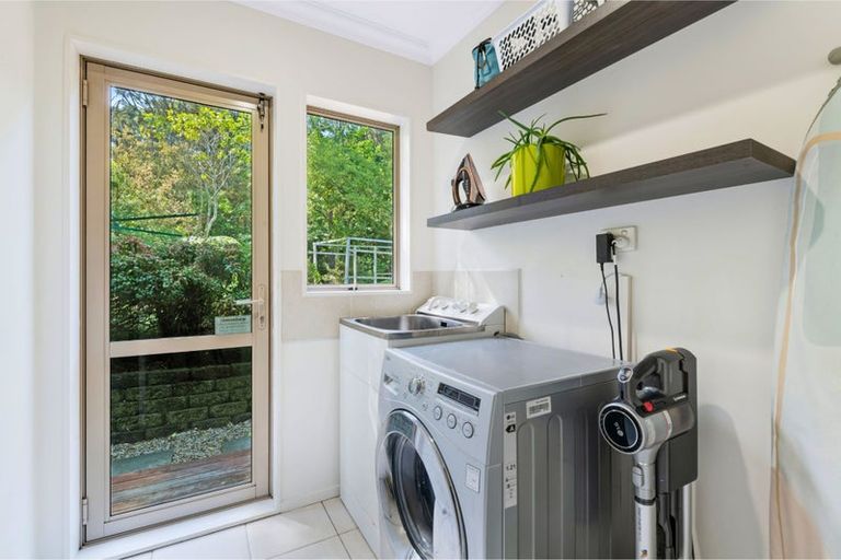 Photo of property in 6 Chenery Road, Red Beach, 0932