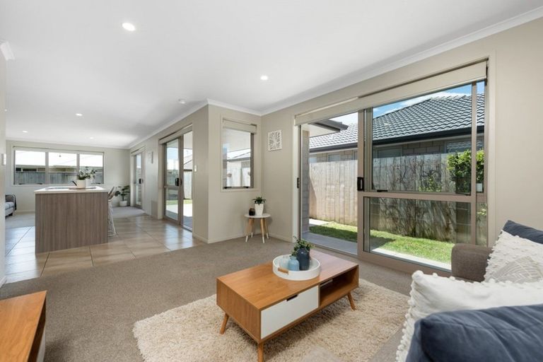 Photo of property in 12 Oka Street, Papamoa Beach, Papamoa, 3118