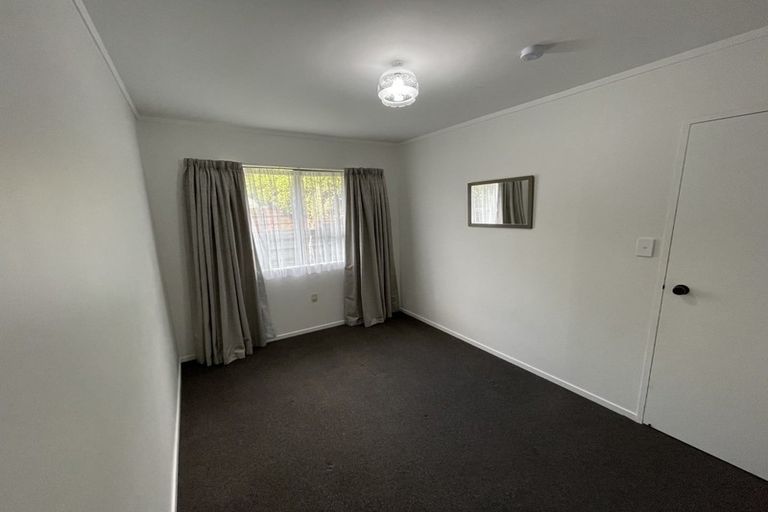 Photo of property in 2/39 Kinloch Place, Papakowhai, Porirua, 5024