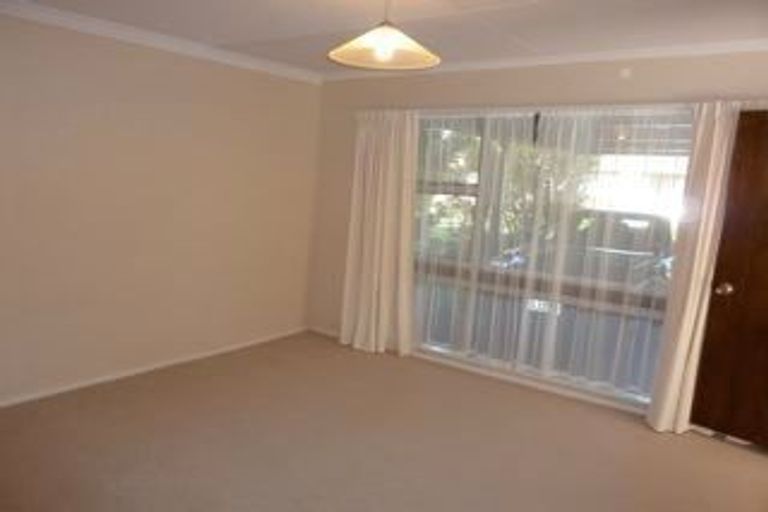 Photo of property in 8e Ihaka Street, Hokowhitu, Palmerston North, 4410