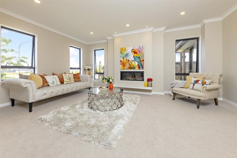 Photo of property in 37 Papareia Road, Karaka, Papakura, 2113