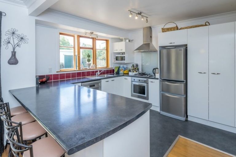 Photo of property in 10 Read Street, Levin, 5510