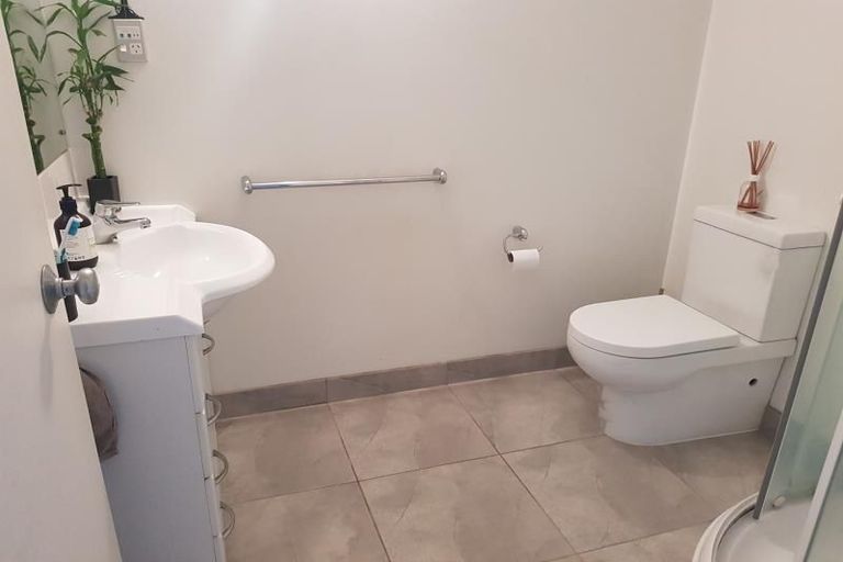 Photo of property in The Grange, 9/92 Bush Road, Albany, Auckland, 0632