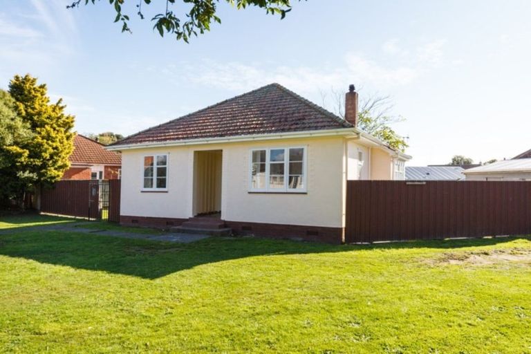 Photo of property in 10 Mansford Place, West End, Palmerston North, 4412