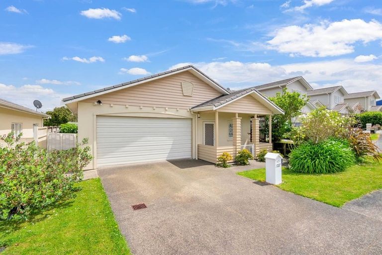Photo of property in 12 Mulvaney Crescent, Henderson, Auckland, 0612
