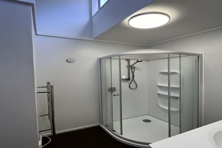 Photo of property in 3/8 Park Hill Road, Birkenhead, Auckland, 0626