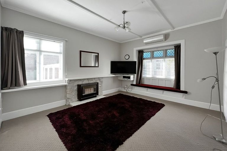 Photo of property in 21 Beresford Street, Takaro, Palmerston North, 4410