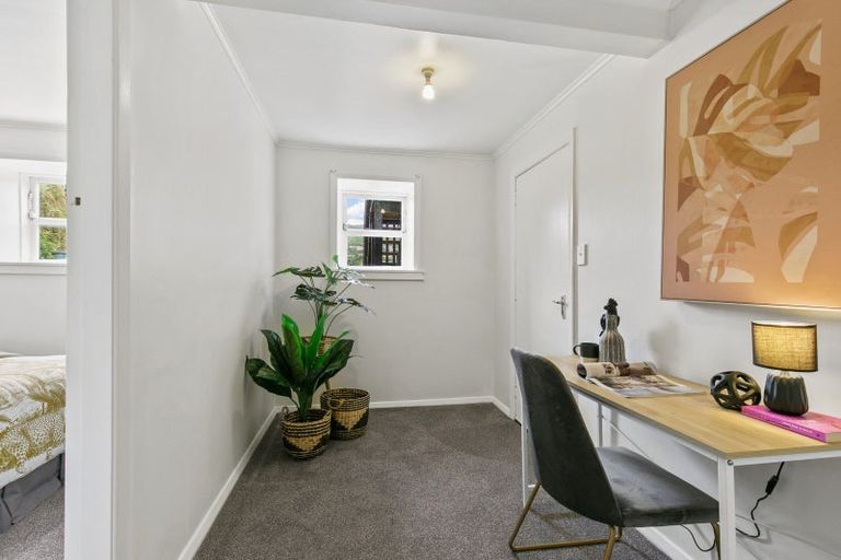Photo of property in 18b South Street, Tawa, Wellington, 5028