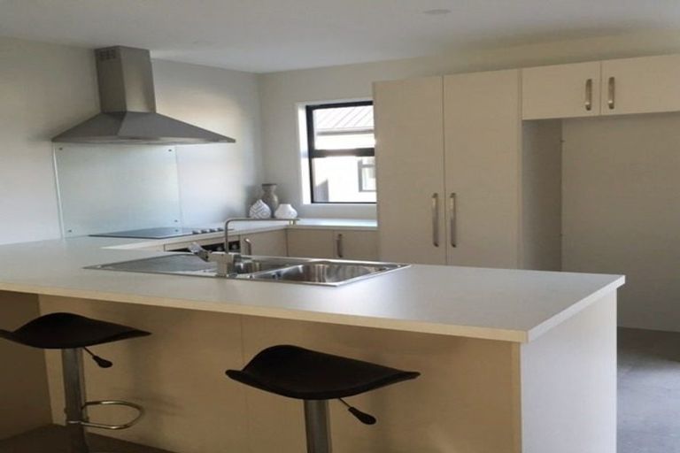 Photo of property in 2/34 John Campbell Crescent, Hillmorton, Christchurch, 8024