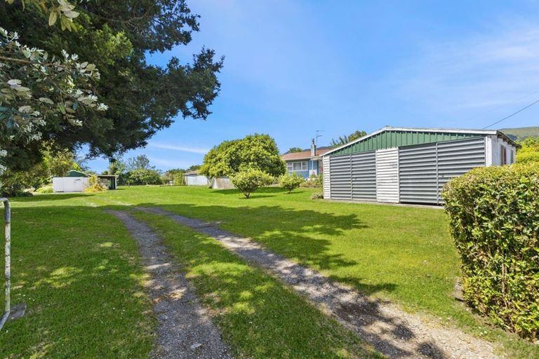 Photo of property in 17 Central Takaka Road, Takaka, 7183