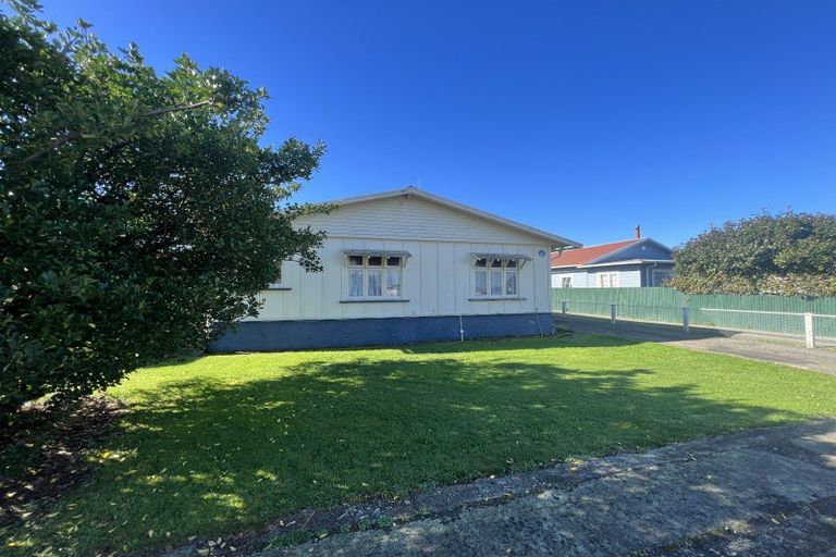 Photo of property in 24 Thyra Street, Dannevirke, 4930