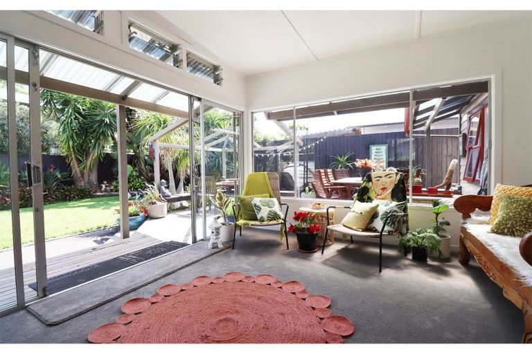 Photo of property in 50a Ngataringa Road, Devonport, Auckland, 0624