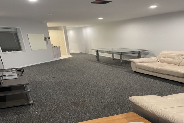 Photo of property in 2b/5 Kent Terrace, Mount Victoria, Wellington, 6011