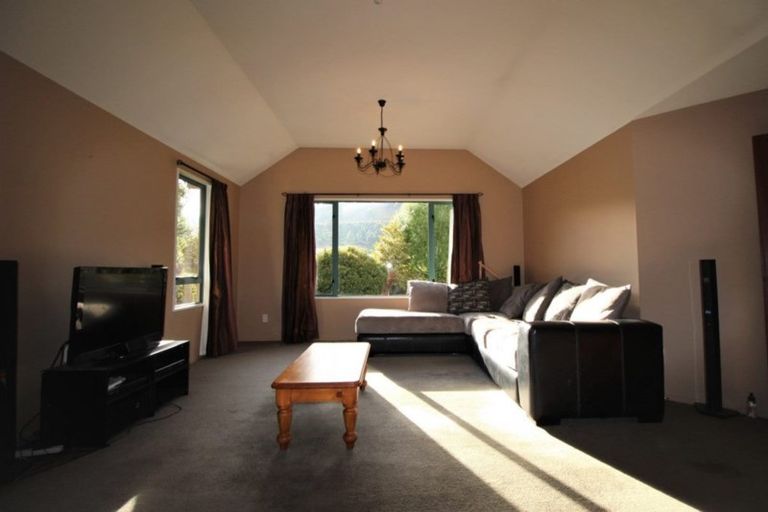 Photo of property in 24 Whitby Street, Clyde, 9330