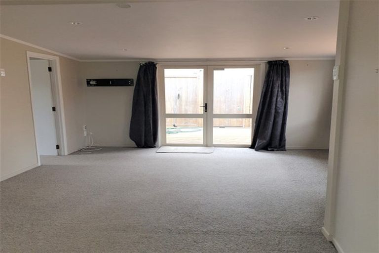 Photo of property in 26 Beach Road, Glenbrook, Waiuku, 2681