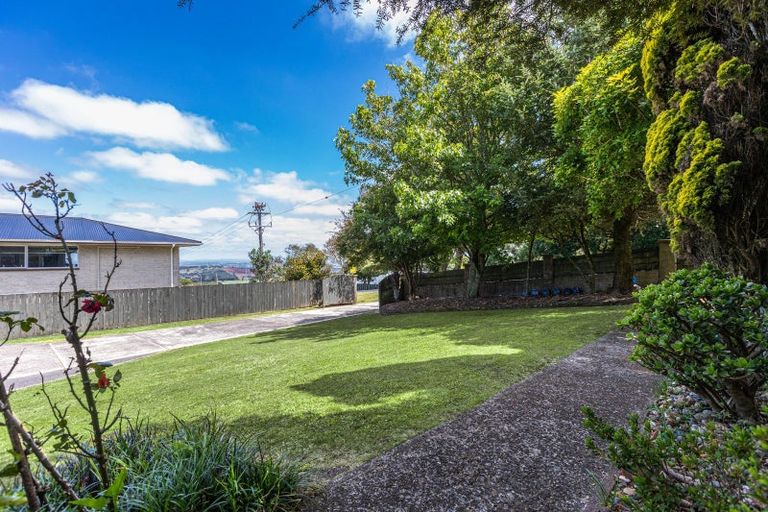 Photo of property in 44 Paparata Road, Bombay, 2675