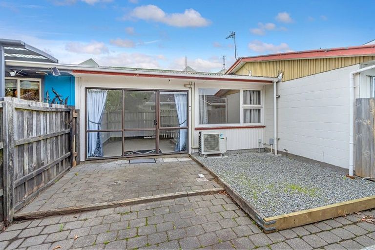 Photo of property in 2/65 Champion Street, Edgeware, Christchurch, 8013